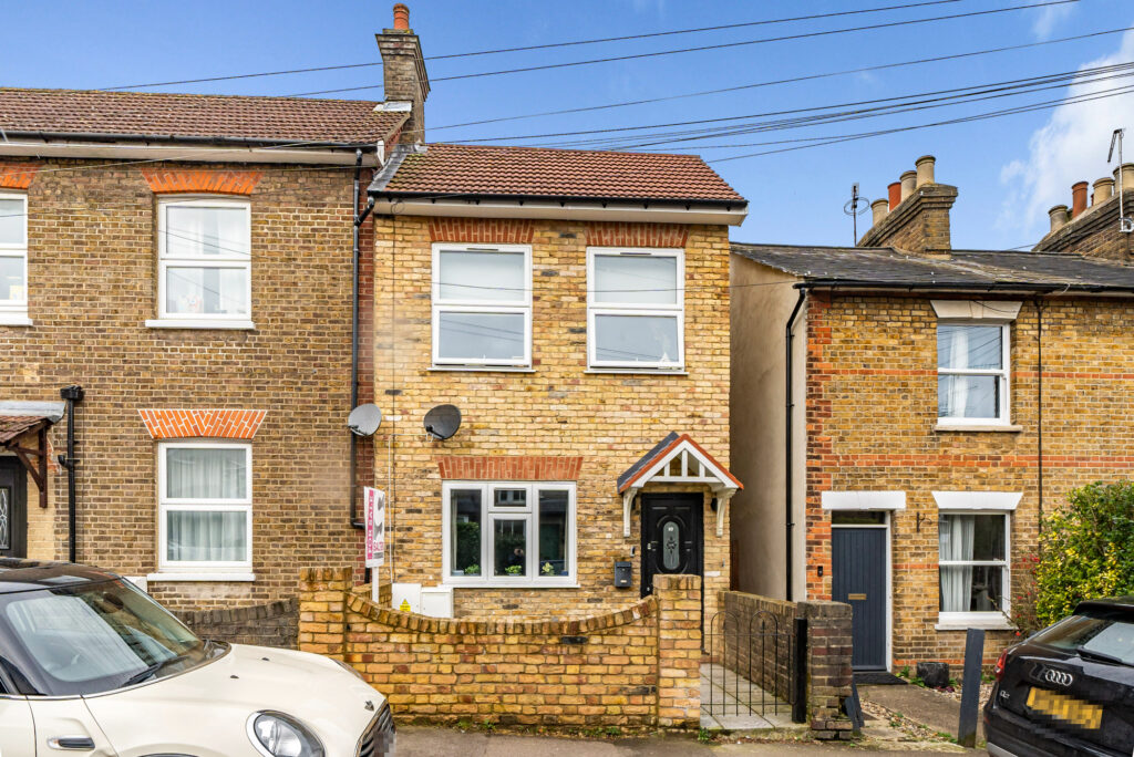 Park Road, Bushey WD23 3EE