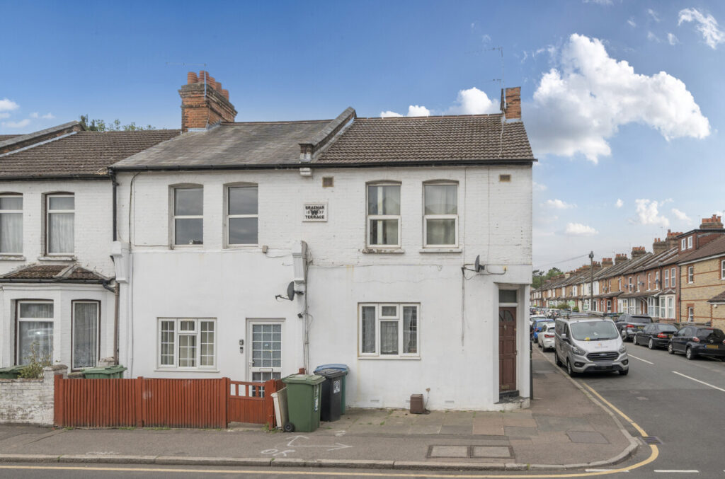 Leavesden Road, Watford WD24 5EP