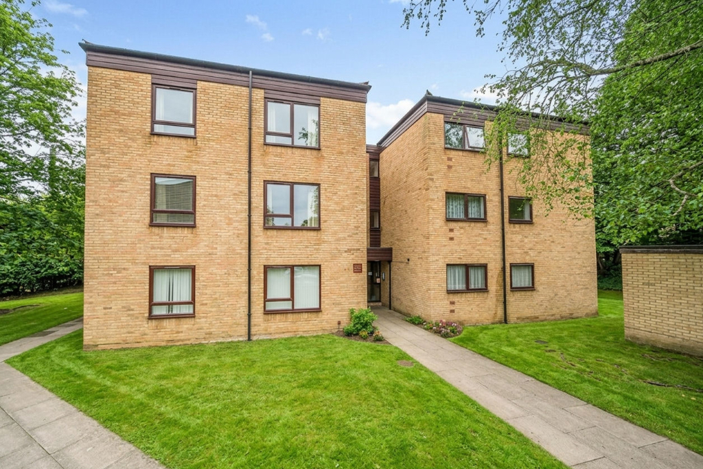 Grandfield Avenue, Nascot Wood, Watford WD17 4XD