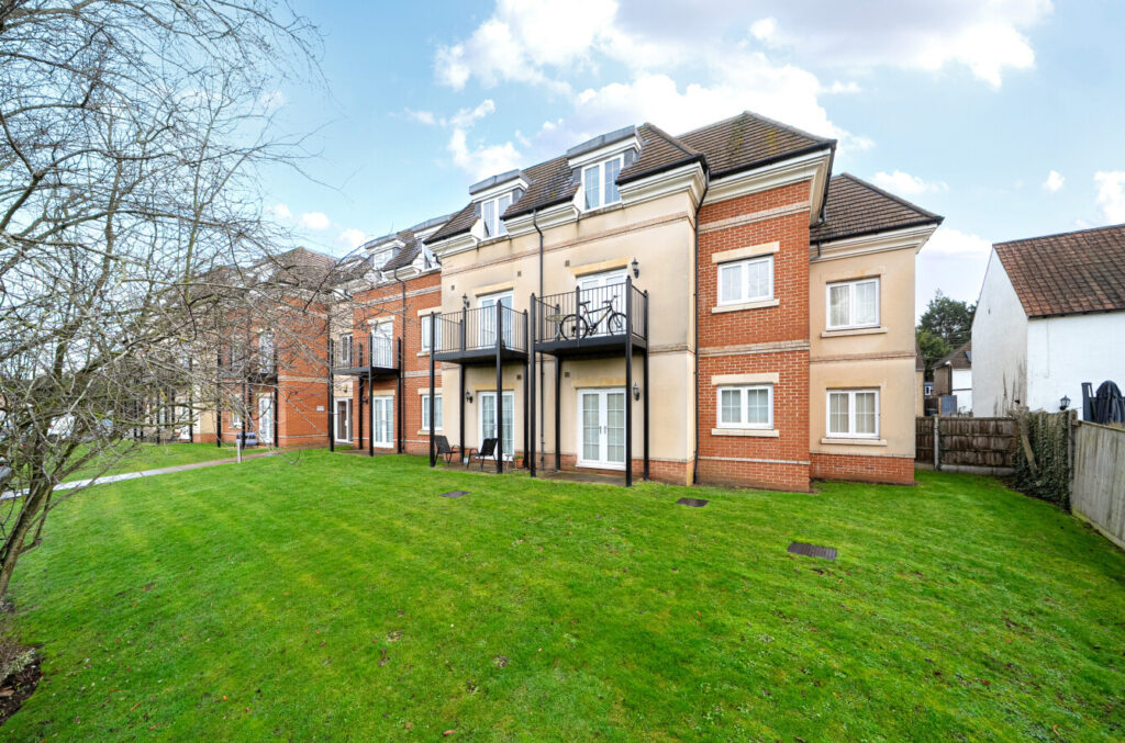 Navarre Court,  Primrose Hill, Kings Langley WD4 8FS