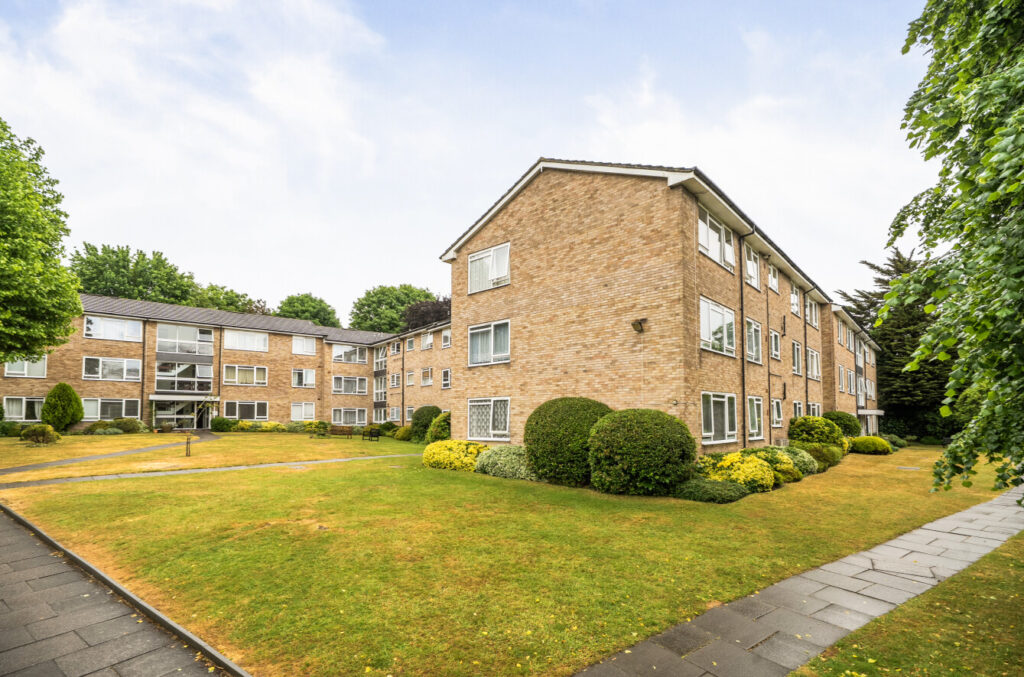 Elizabeth Court,  Hempstead Road, Watford WD17 4LR