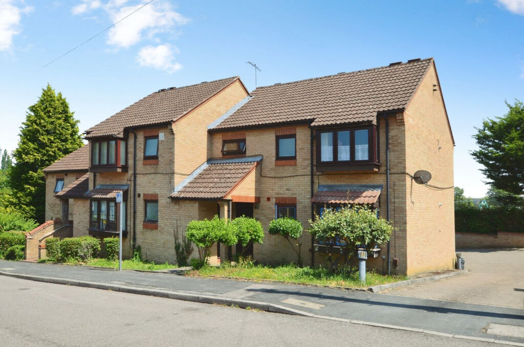 Moorside, Stratford Way, Hemel Hempstead HP3 9BA