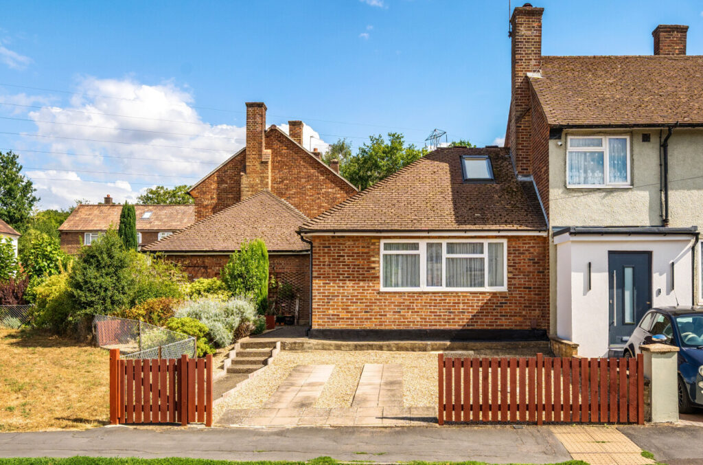Prestwick Road, Watford WD19 6QE