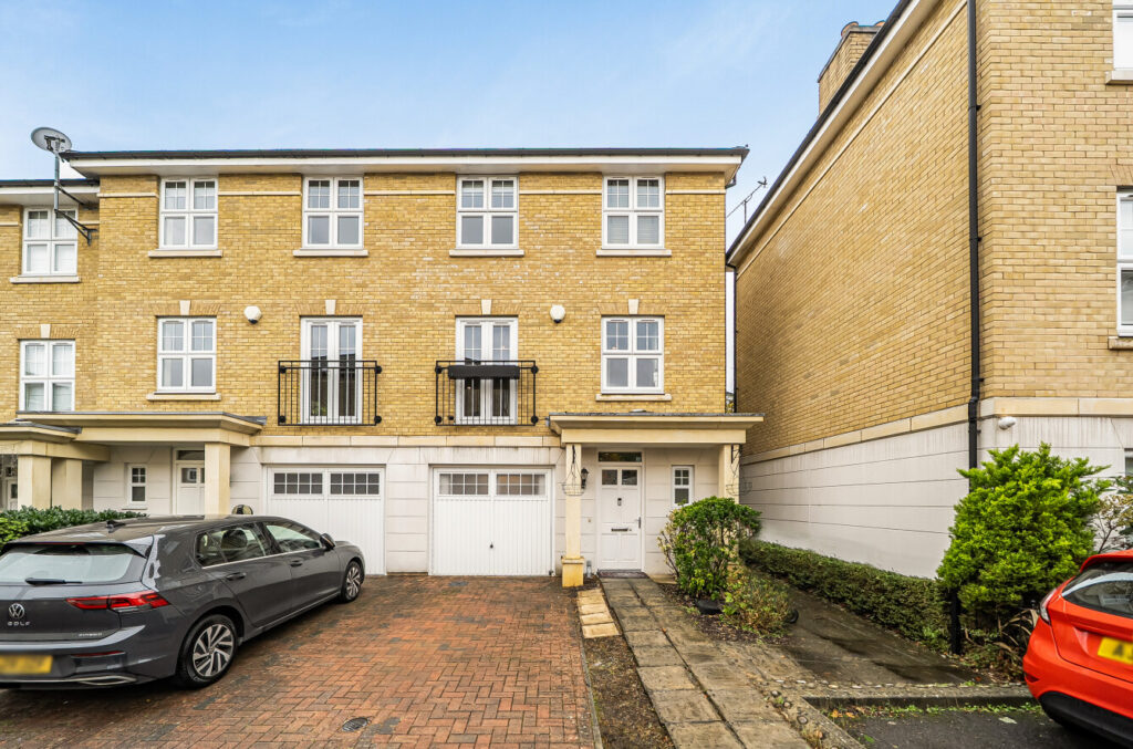 Colnhurst Road, Nascot Wood, Watford WD17 4BZ